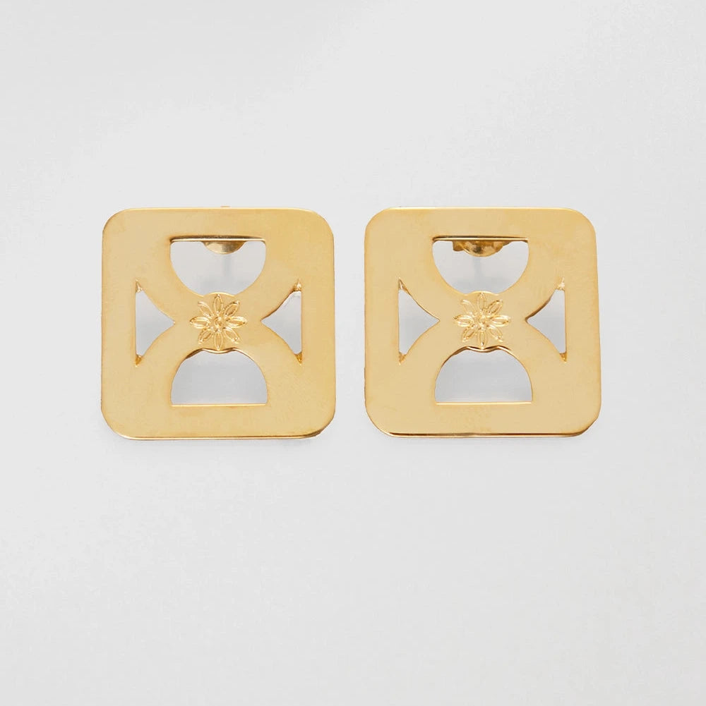 Chaise Earrings Brass